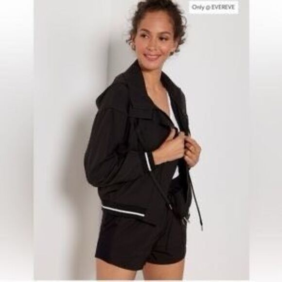 $98 Evereve black windbreaker zip up jacket size small - Picture 1 of 5